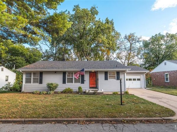 908 Barton Place , St Charles, MO 63301