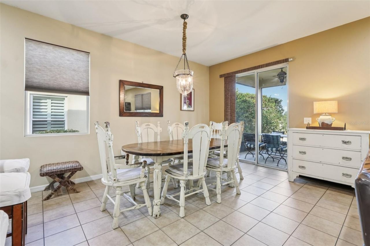 1689 Strathmore Circle , Mount Dora, FL 32757 Photo