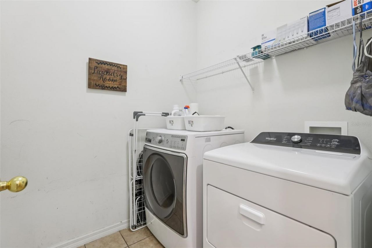 1689 Strathmore Circle , Mount Dora, FL 32757 Photo