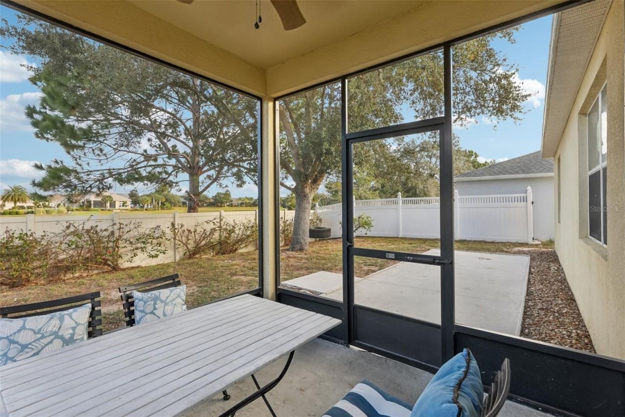 1689 Strathmore Circle , Mount Dora, FL 32757 Photo