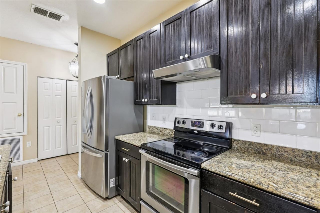 1689 Strathmore Circle , Mount Dora, FL 32757 Photo