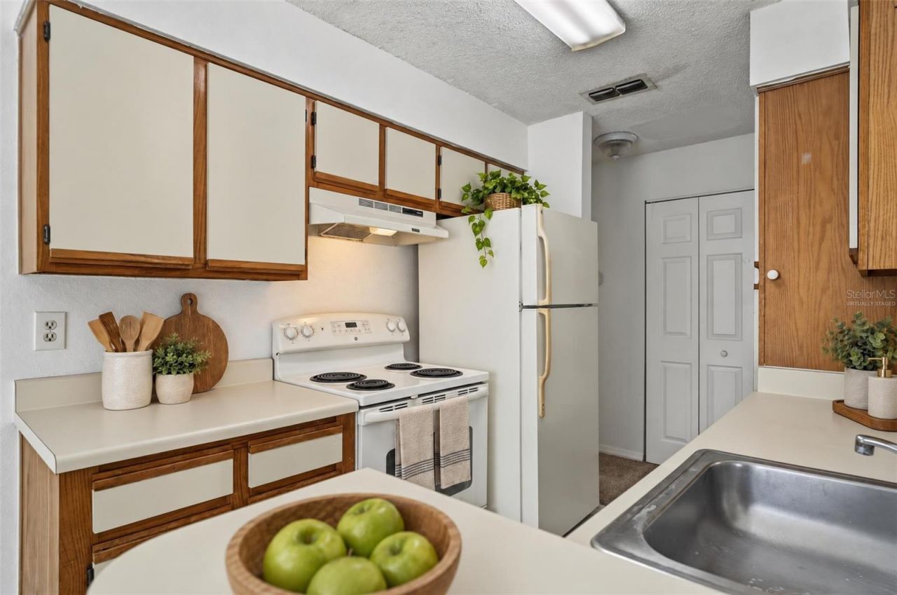 1079 S Hiawassee Road , Unit 1136, Orlando, FL 32835 Photo