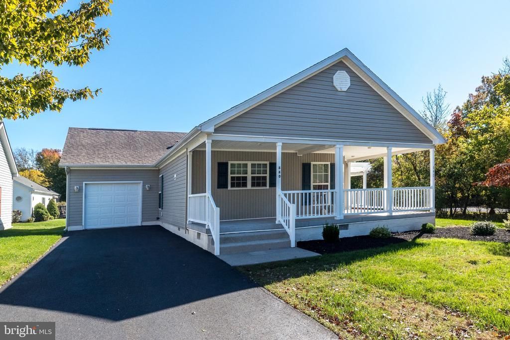 640 MARIGOLD LANE, BLUE BELL, PA 19422