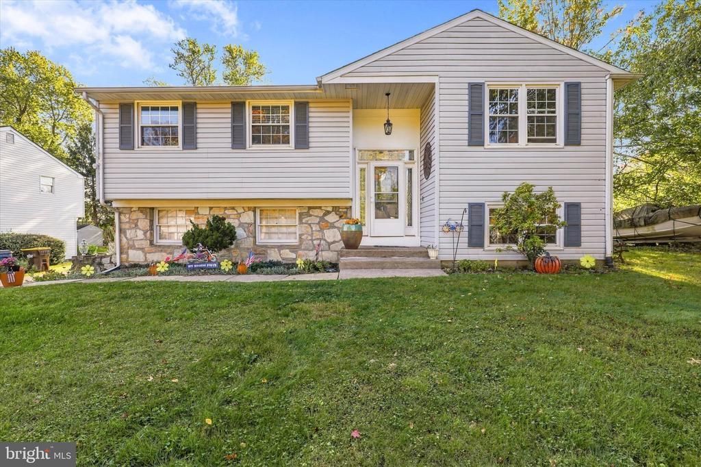 517 SERRILL DRIVE, HATBORO, PA 19040