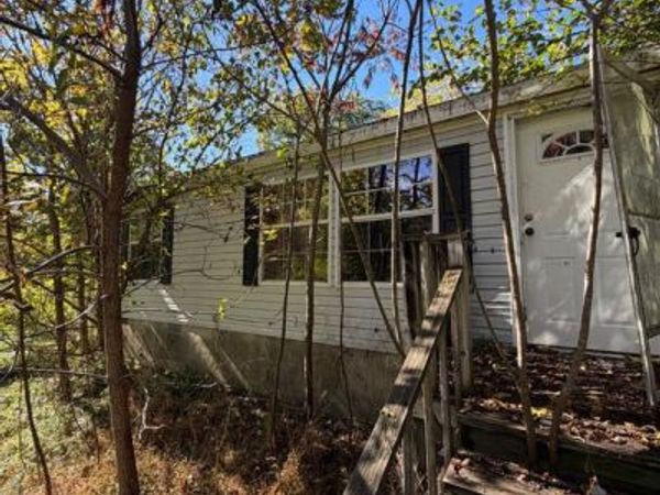 1208 HERBST AVENUE , SAYLORSBURG, PA 18353