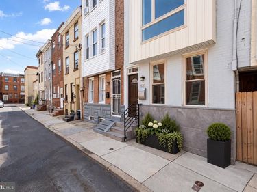 510 MOUNTAIN STREET, PHILADELPHIA, PA 19148