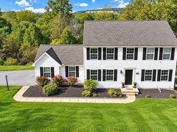 403 LEE COURT , YORK, PA 17406