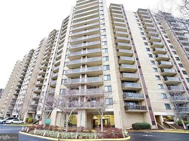 307 YOAKUM PARKWAY, Unit 605, ALEXANDRIA, VA 22304