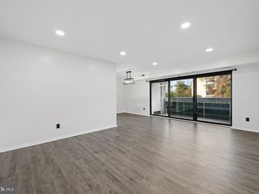 6145 LEESBURG PIKE , Unit 404, FALLS CHURCH, VA 22041