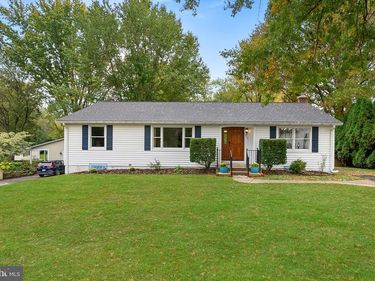 253 W VIRGINIA AVENUE , HAMILTON, VA 20158