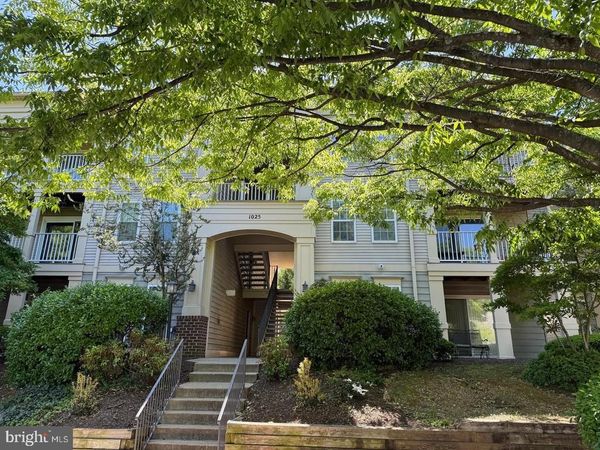 1025 GARDENVIEW LOOP, Unit 301, WOODBRIDGE, VA 22191