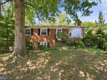 5256 MEDWICK COURT , WOODBRIDGE, VA 22193