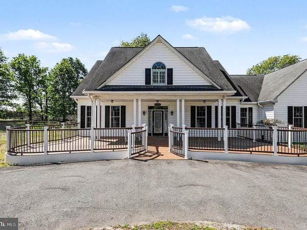 13335 HERSHEY DRIVE , NOKESVILLE, VA 20181
