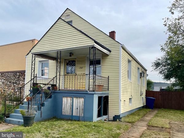 215 E 5TH STREET , FRONT ROYAL, VA 22630