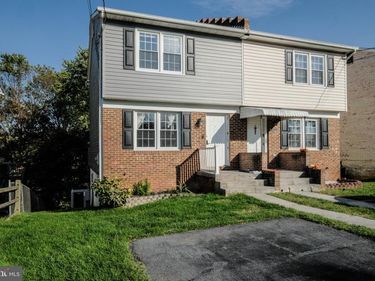 827 N SHENANDOAH AVENUE, FRONT ROYAL, VA 22630
