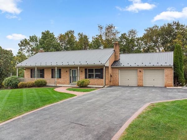 15841 BROADCREEK DRIVE , CLEAR SPRING, MD 21722
