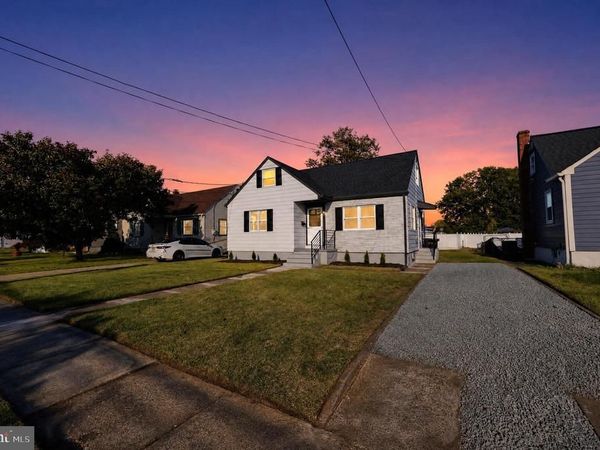 60 N CHESTER AVENUE , RIVERSIDE, NJ 08075