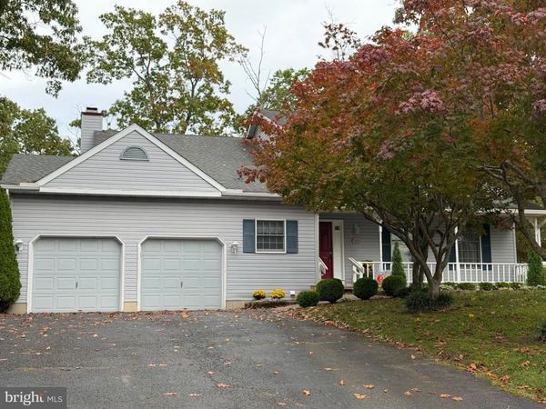 1557 LINDEN BOULEVARD , VINELAND, NJ 08361