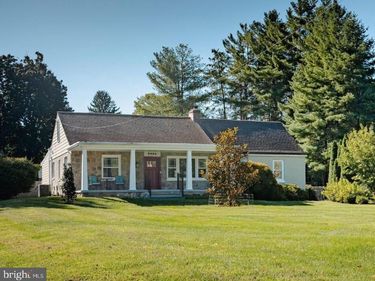 6724 CHAPEL ROAD , NEW HOPE, PA 18938
