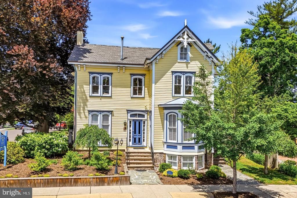 80 W BRIDGE STREET , NEW HOPE, PA 18938