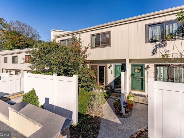 209 SUMMIT HOUSE, WEST CHESTER, PA 19382