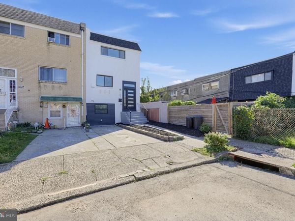 1607 CHESAPEAKE PLACE , PHILADELPHIA, PA 19122