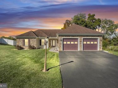 118 SPRING ROAD , DILLSBURG, PA 17019