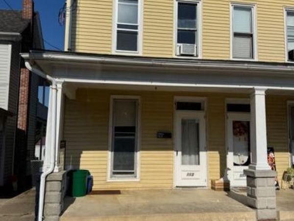 111 W FRANKLIN STREET , EPHRATA, PA 17522