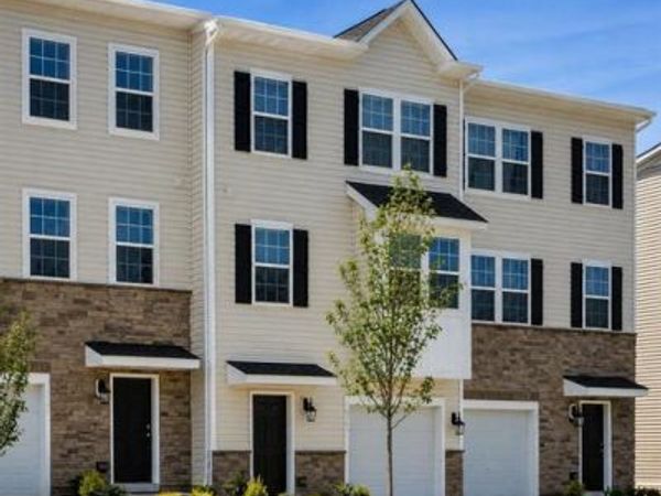 3079 MARTHA WAY , PENNSBURG, PA 18073