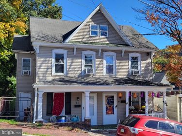 9 11 MARKET STREET , TAMAQUA, PA 18252