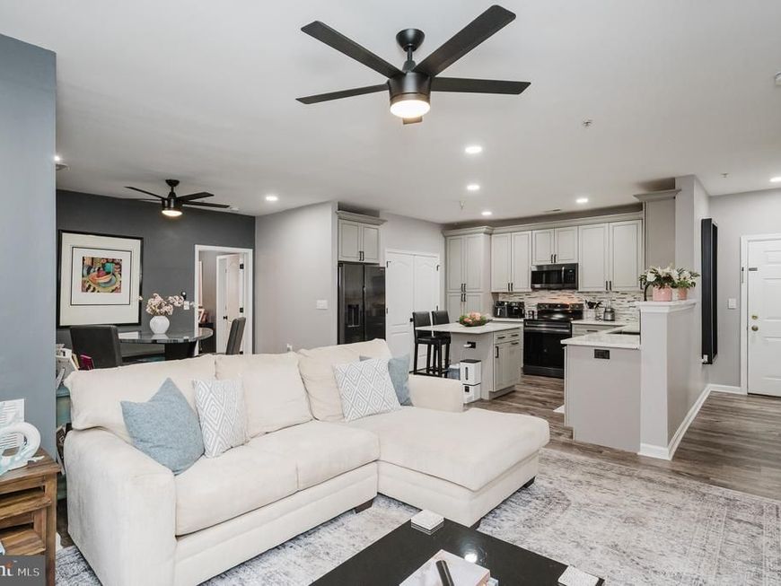 400 Symphony Circle, Unit 110I, Cockeysville, MD 21030 Main Photo