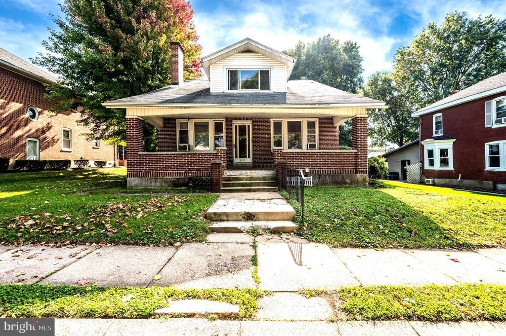 808 ELIZABETH AVENUE , LAURELDALE, PA 19605