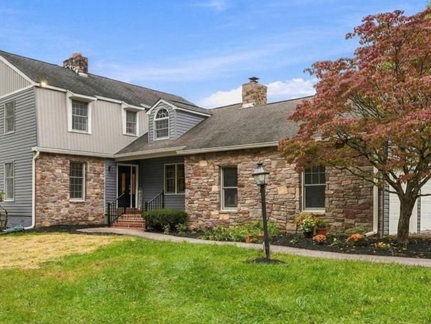 309 Park Drive W , Kintnersville, PA 18930 Main Photo