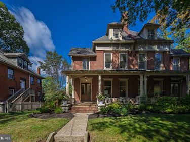 141 E MARSHALL STREET, WEST CHESTER, PA 19380