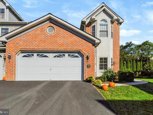 2833 OAKWOOD DRIVE, HARRISBURG, PA 17110