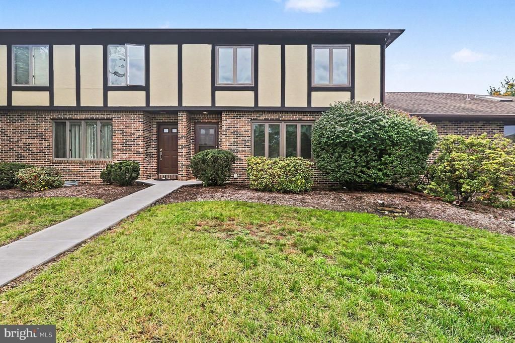3873 N Sarayo Circle , Harrisburg, PA 17110 Main Photo
