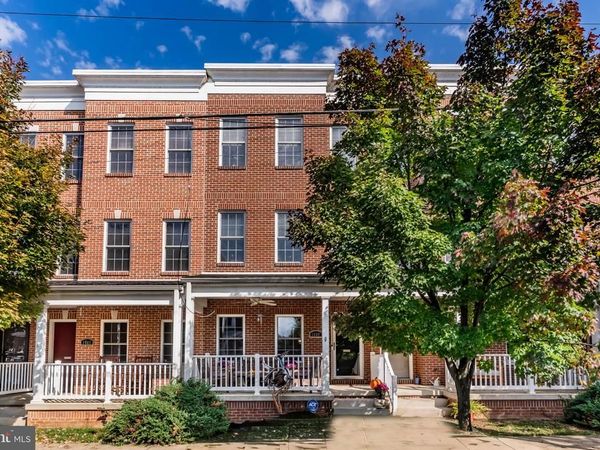 1939 GREEN STREET, HARRISBURG, PA 17102