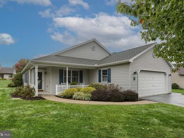 3 GREENBRIAR DRIVE , MYERSTOWN, PA 17067