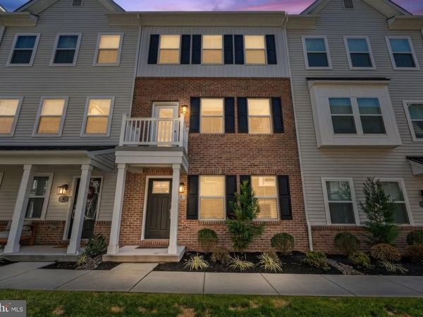 6 GRIFFITH COURT, BRIDGEPORT, PA 19405