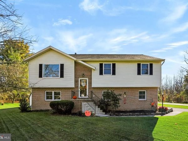 12 WOODED RUN DRIVE, DILLSBURG, PA 17019