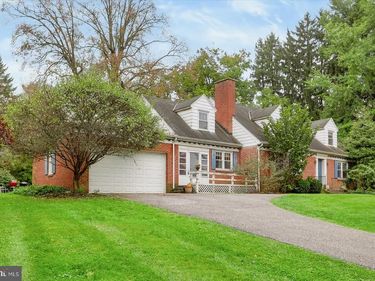 958 COUNTRY CLUB ROAD , YORK, PA 17403