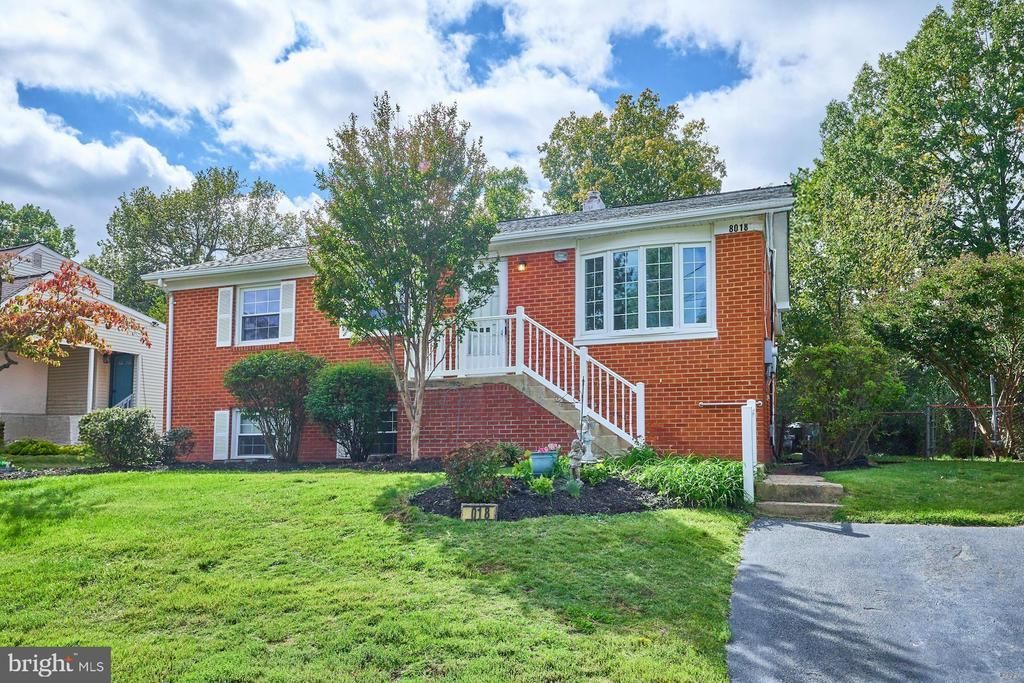 8018 Urbanna Road , Manassas, VA 20109 Main Photo