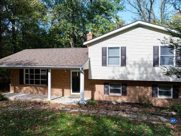 205 CHESLEY DRIVE , FALLING WATERS, WV 25419