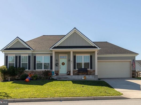 82 SERPENTINE WAY, MARTINSBURG, WV 25405