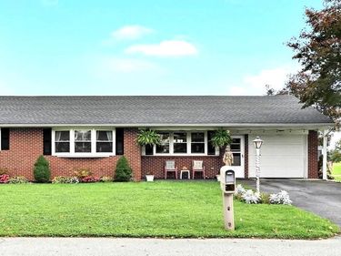 112 PHILLIP DRIVE , MYERSTOWN, PA 17067