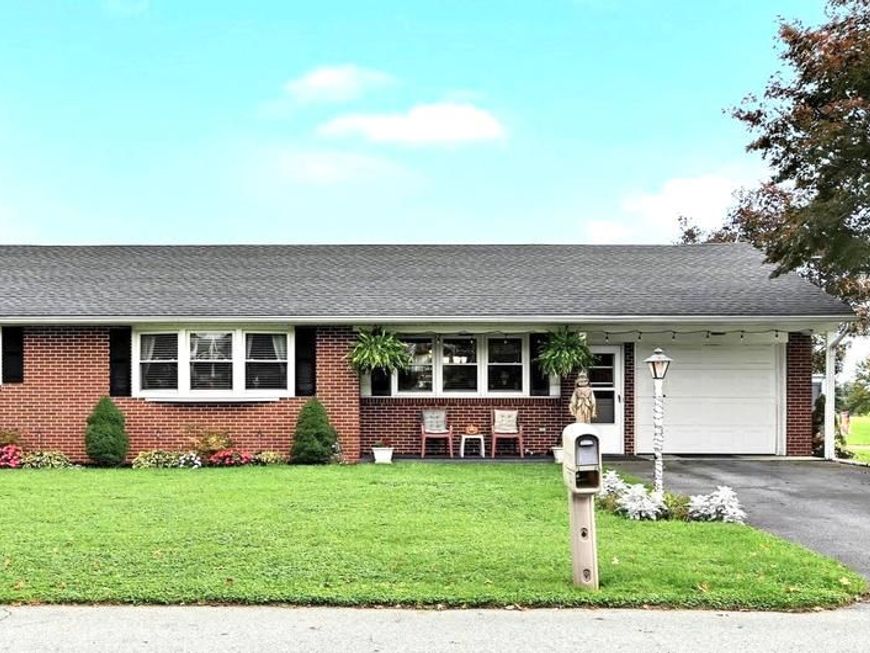 112 Phillip Drive , Myerstown, PA 17067 Main Photo