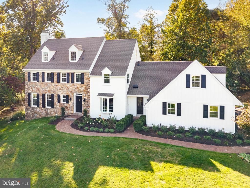 1908 ROCHAMBEAU DRIVE , MALVERN, PA 19355