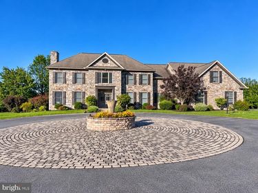 4 ALEXANDRIA COURT , MECHANICSBURG, PA 17050