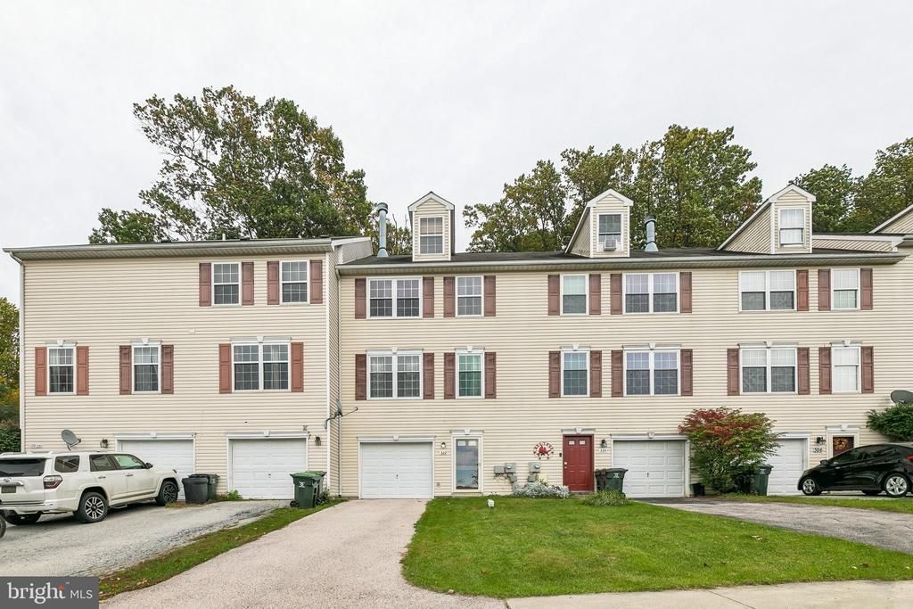 322 ELIOT CIRCLE , COATESVILLE, PA 19320