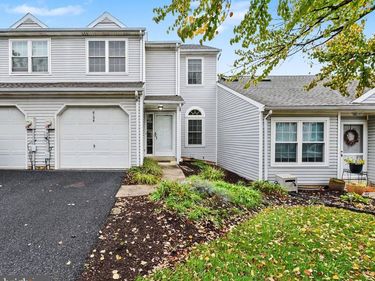 6154 SPRING KNOLL DRIVE , HARRISBURG, PA 17111